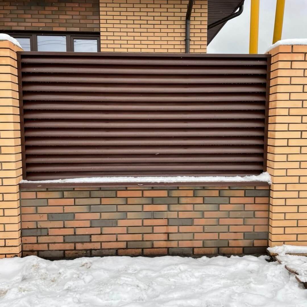 Забор-жалюзи ral8017/8017 шоколад двухсторонний фото6 в Элисте
