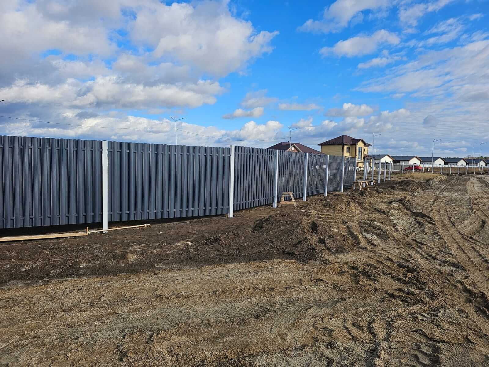 Забор из евроштакетника 234м RAL7024/7024 Серый Графит двусторонний фото 7 в Элисте
