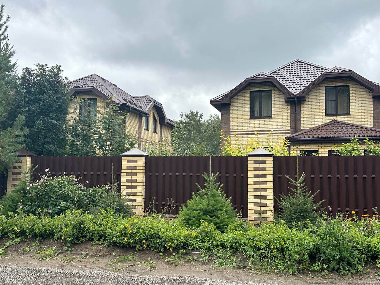 Забор из евроштакетника 24м RAL8017/8017 Шоколад двусторонний фото 1 в Элисте