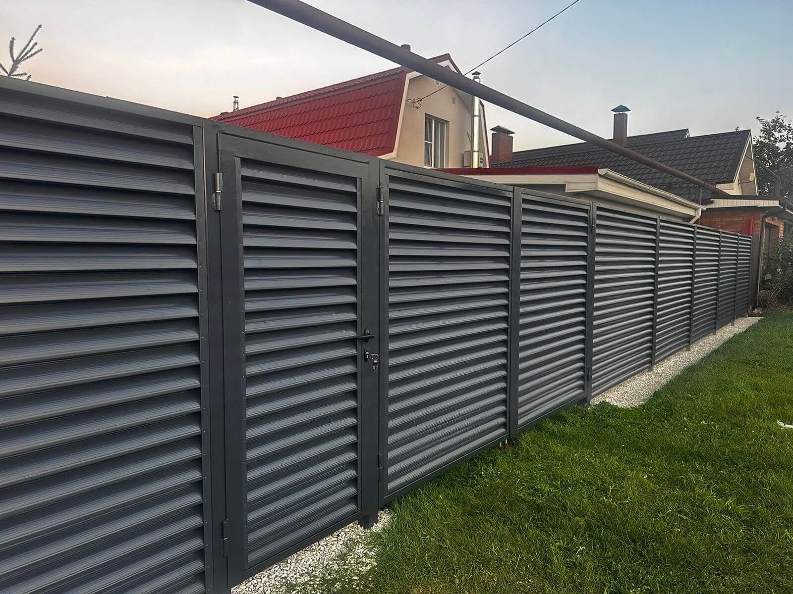 Забор из ламелей Еврожалюзи 26м RAL7024/7024 Серый Графит двусторонний фото 1 в Элисте